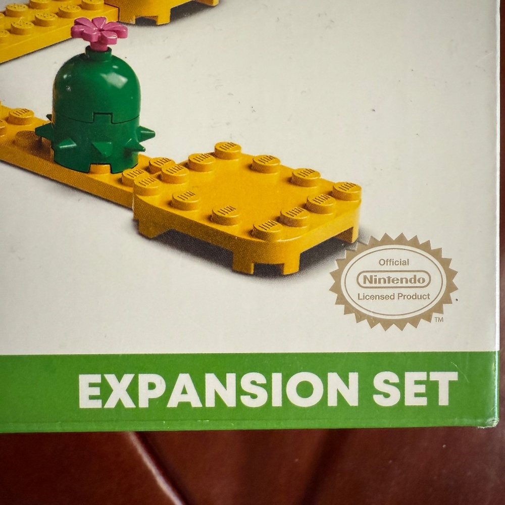 Lego - Picture 4 of 5